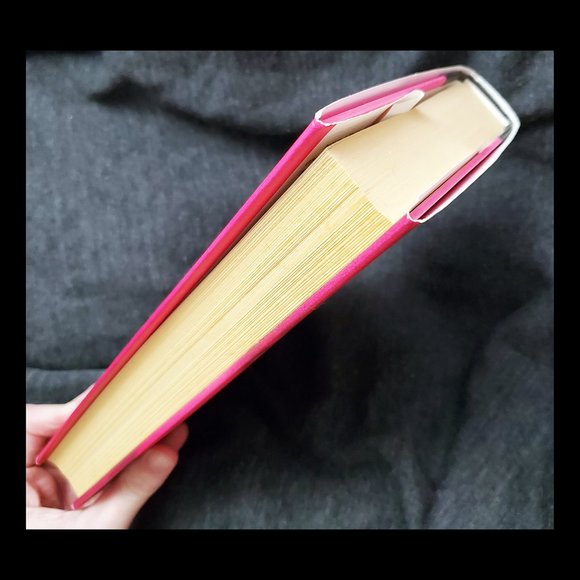 Romantic Suspense Novel - "Beautiful Sacrifice" By Elizabeth Lowell - Picture 3 of 6